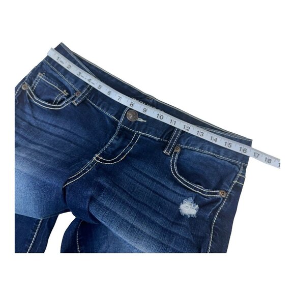 Maurices Womens Distressed Blue Denim Capri Jeans Size 7/8 Embroidered Pockets - Picture 5 of 13